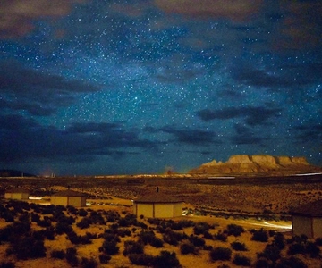 Page: Traditional Navajo Hogan Stay & Antelope Canyon Tour