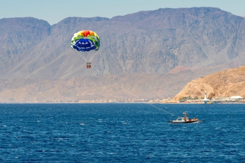 Baie de Makadi : Excursion sur l'île d'Orange avec plongée en apnée et parachute ascensionnelDepuis Makadi Bay Tour avec visite privée