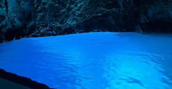 Von Split aus: Blaue Höhle, Hvar & Mamma Mia, 5-Insel-Tour