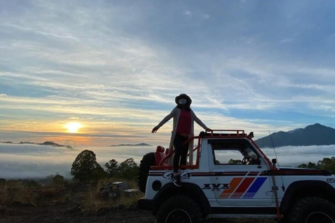 Kintamani: Jeep Sunrise Trekking with Hot Spring Kintamani 4WD Sunrise Tour with Natural Hot Spring Bath With Shuttle