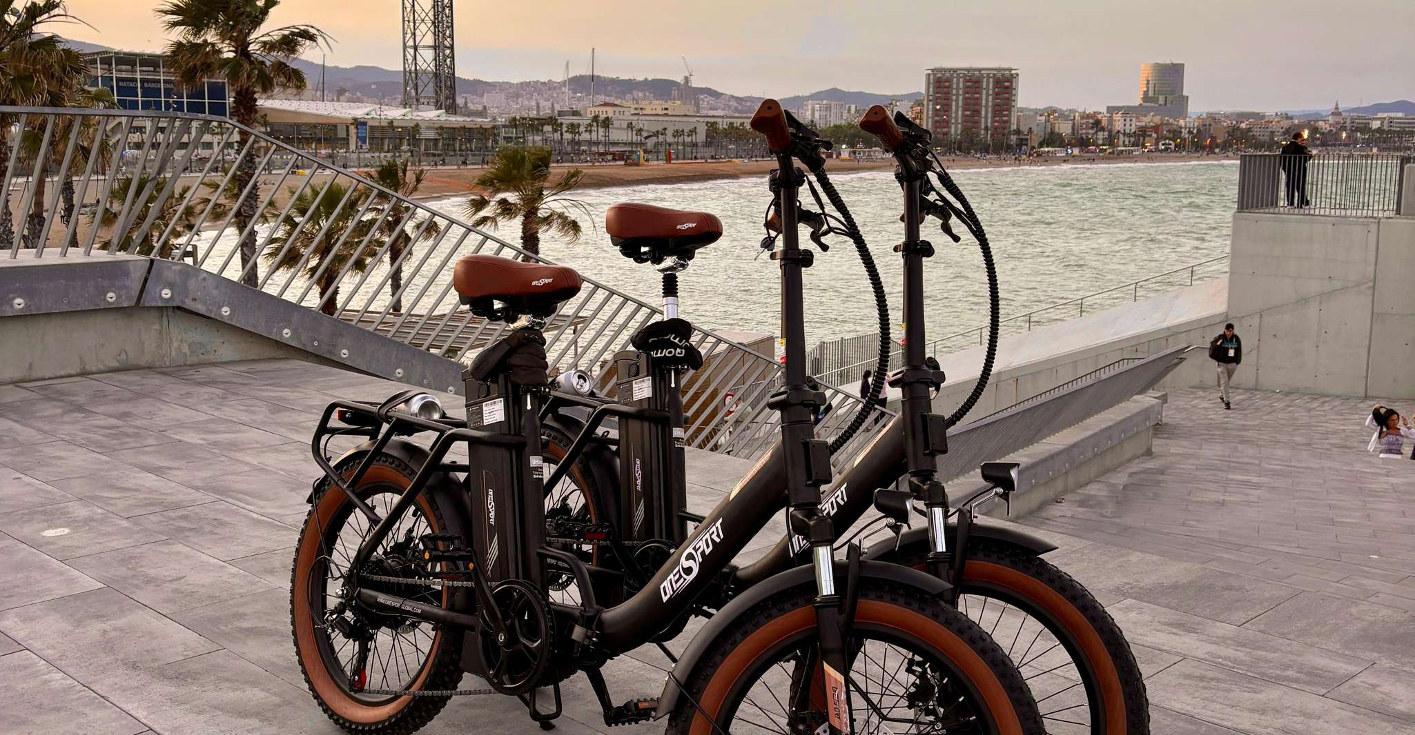 Barcelona: Explore the City with Eco-Friendly E-Bike Rentals