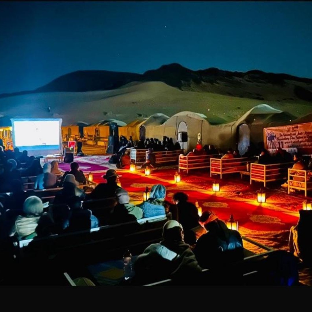 Marrakech à Zagora : circuit de luxe de 2 jours dans le Sahara avec balade à dos de chameau - dromadaire