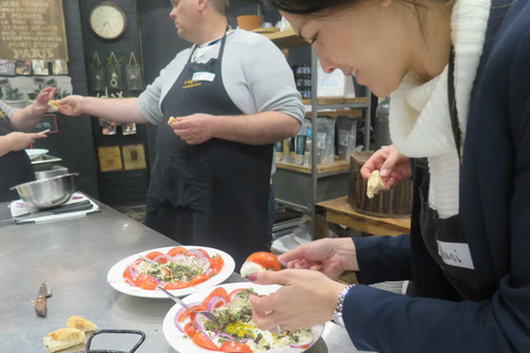 Perth: aula prática de culinária ou experiência em oficina de culináriaWorkshop de Fabricação de Sushi (Adultos)