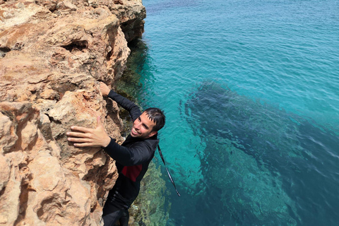 Coasteering IbizaCoasteering à Ibiza