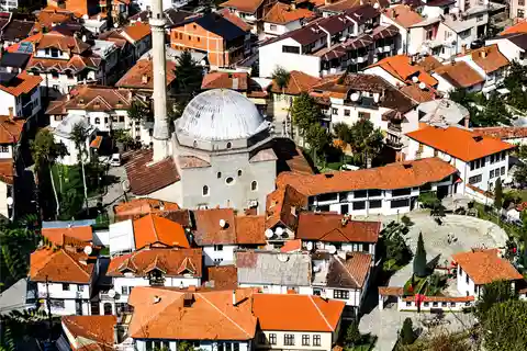 Von Tirana: Tagesausflug nach Prizren mit geführter Stadtrundfahrt