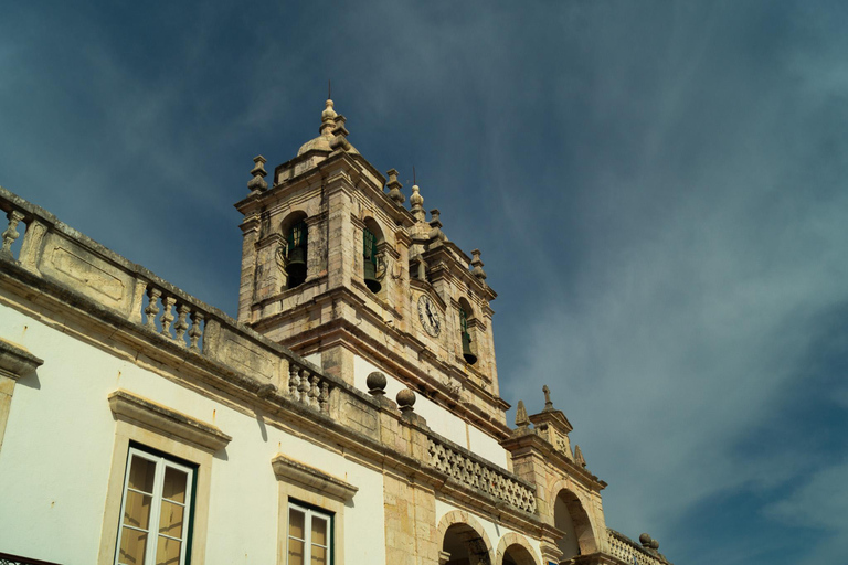 Nazaré: Walking Tour with Funicular & Local Guide
