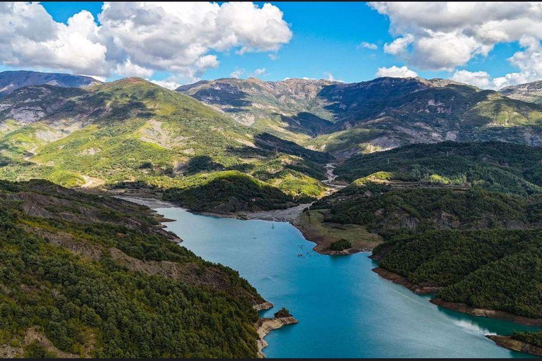 Au départ de Tirana/Durres : excursion de team building au lac de Bovilla