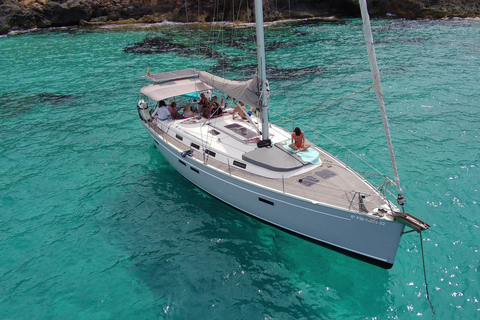 PALMA BAY : 4 HOUR PRIVATE TOUR WITH SAILING BOAT