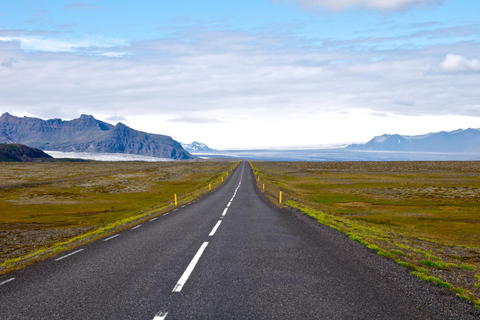 Zelf rijden: Volledige IJsland Cirkel (8 dagen)Dacia Duster - Comfort accommodatie