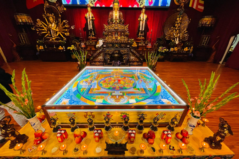 Hanói: salsa de soja, pueblo de los vermicelli y pagoda Thang NghiemTour privado: pueblo de la salsa de soja, pagoda, pueblo del incienso y sombreros