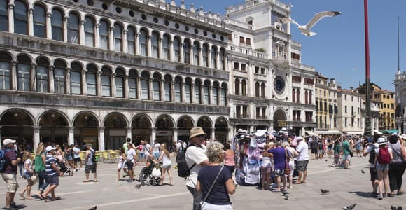 Venice: Private Custom Tour with a Local – Icons & Gems