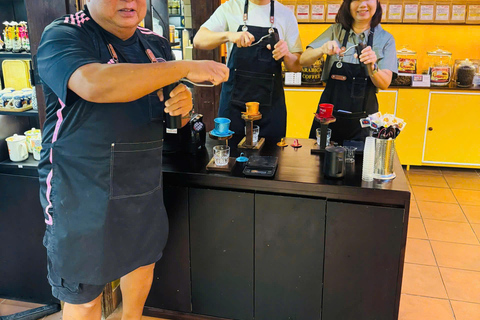 Hoi An Coffee Making Class & Roasting Process