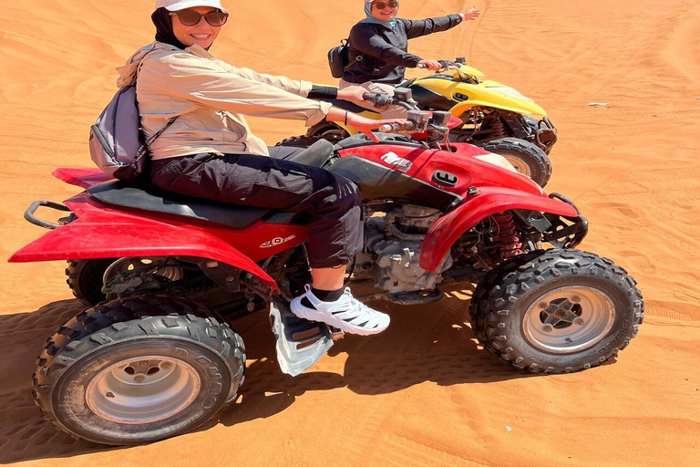 Aventure dans les sables rouges (balade en quad, balade à dos de chameau, maison du patrimoine)