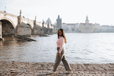 Prag: Professionelles Fotoshooting an der Karlsbrücke