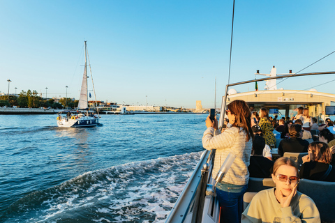 Lisbonne : Croisière sur le Tage au coucher du soleil avec boisson de bienvenueLisbonne : croisière au crépuscule sur le Tage, vin & en-cas