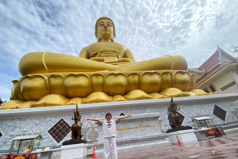 Bangkok: Private Tour to Giant Buddha & Longtail Boat