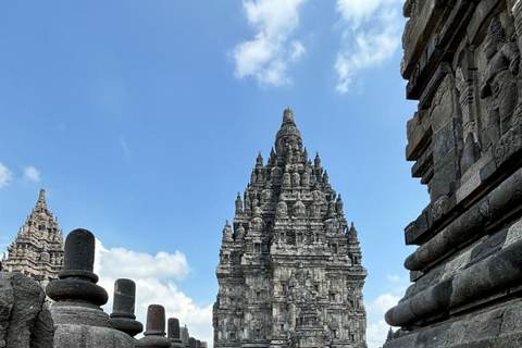 Scalata di Borobudur, tour di Prambanan e balletto di Ramayana