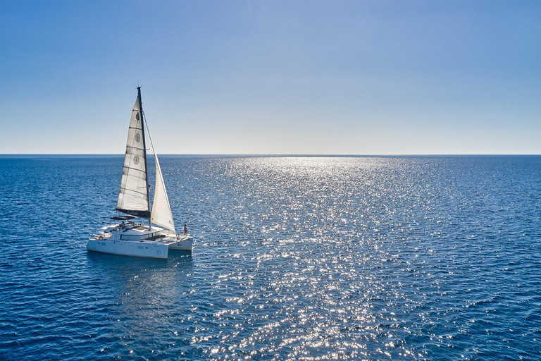 Santorini: Crucero en Catamarán Caldera Classic Todo Incluido