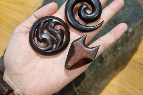 Hoi An: Wood Carving Workshop with Local Craftsmen