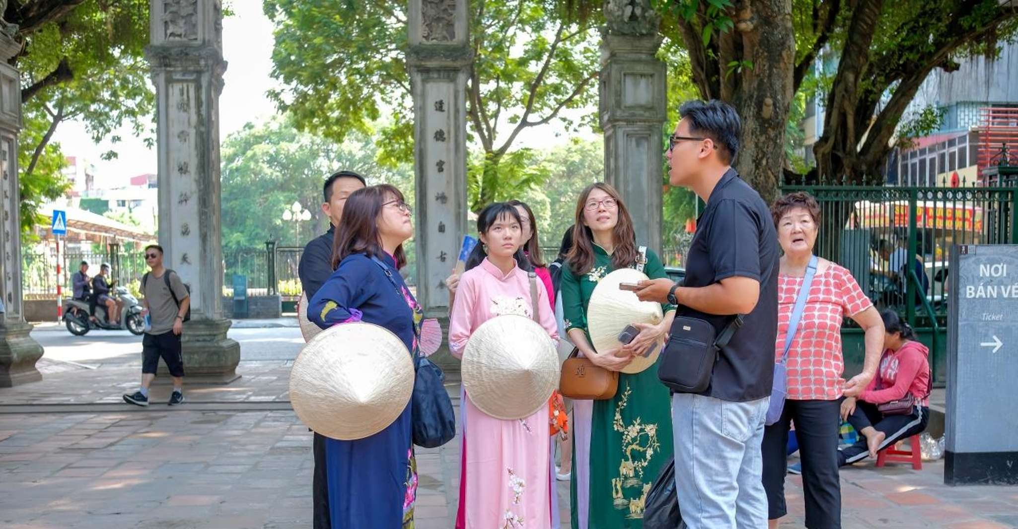 Hanoi, Guided Half-Day City Highlights Tour with Transfers - Housity