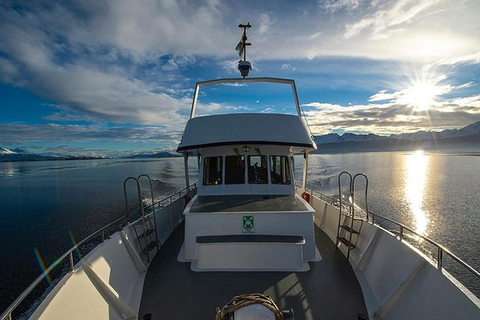 Beagle Channel on yacht with minitrekking