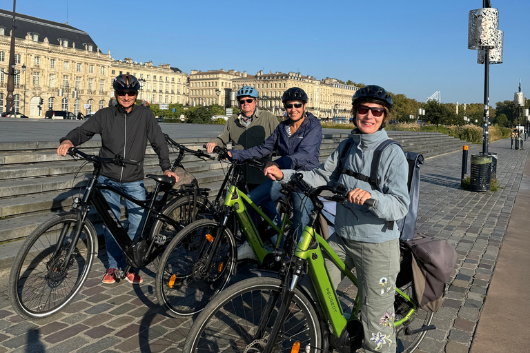 The Best of Bordeaux: E-Bike Tour with Pétanque & Appetizers