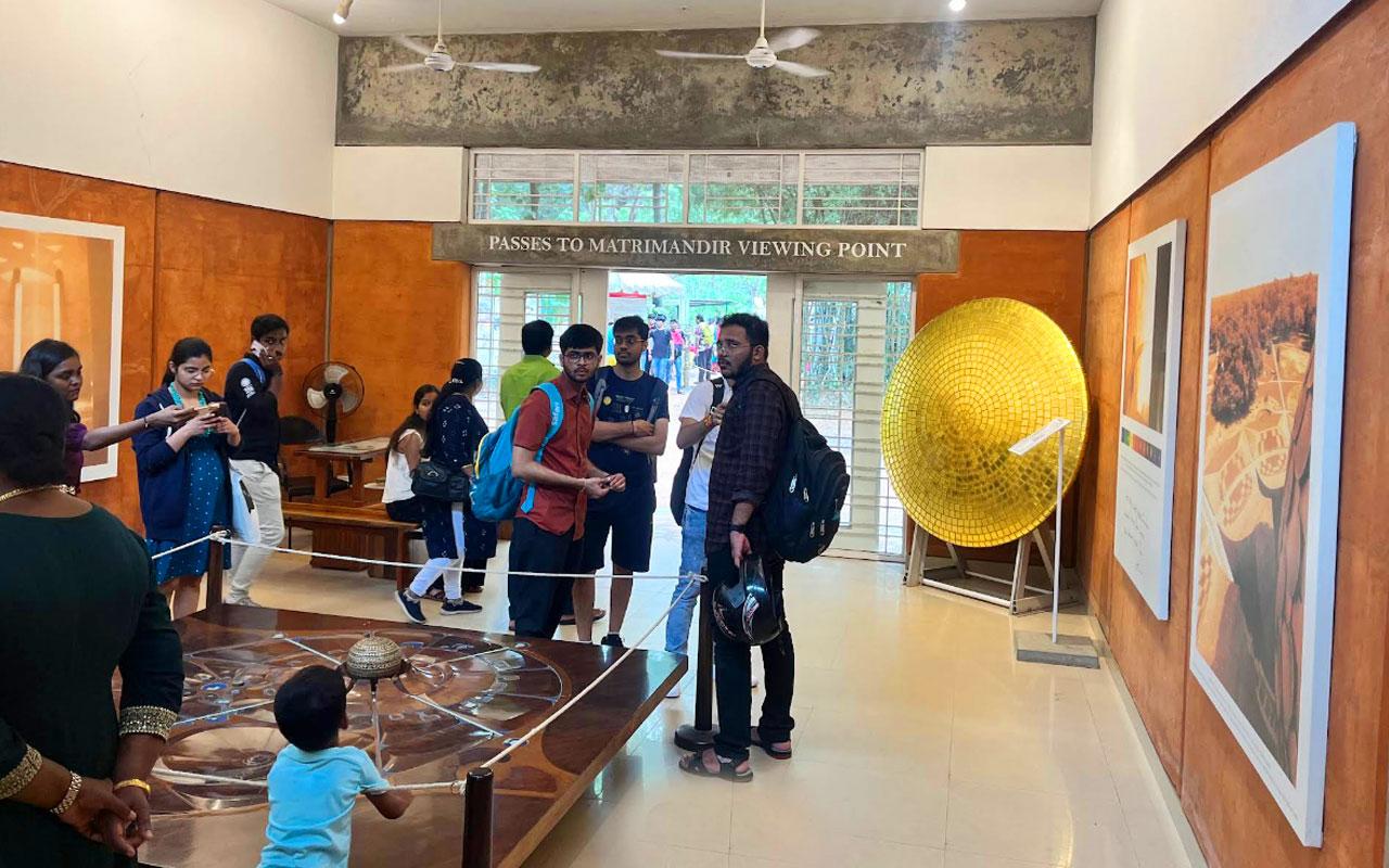 Von Chennai: Private Tagestour nach Pondicherry und Auroville