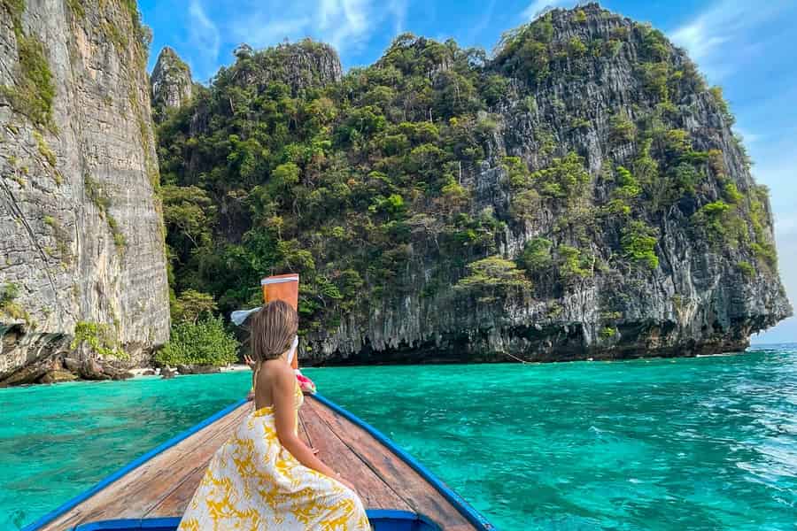 Koh Phi Phi: Maya Bay Private Longtail Boat Tour. Foto: GetYourGuide Koh Phi Phi: Maya Bay Private Longtail Boat Tour. Foto: GetYourGuide