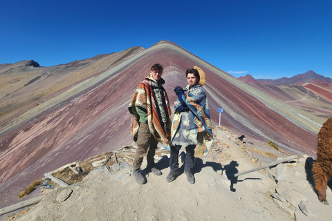 Desde Cusco: Tour de día completo a la montaña Arco Iris y al Valle Rojo