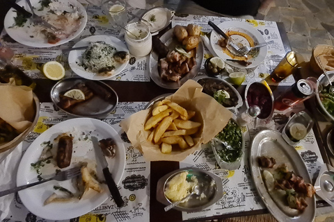 Tour privato a Troodos: cascata, villaggi e pranzo cipriotaTour privato a Troodos: cascata, villaggi e pranzo tipico cipriota