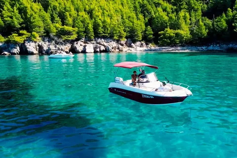 Dubrovnik:Private boat to the Blue cave and Elaphiti islands