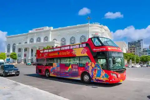 Ha Long: Visita guiada en autobús Hop-On Hop-Off