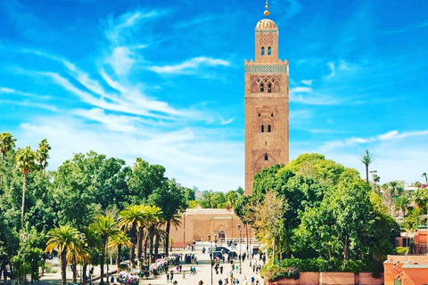 Maravillas de Marrakech: Zocos y Monumentos al Descubierto