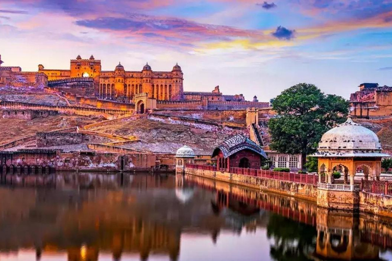 From Jaipur : 2 Day Guided Pink City Tour with 3-star Hotel