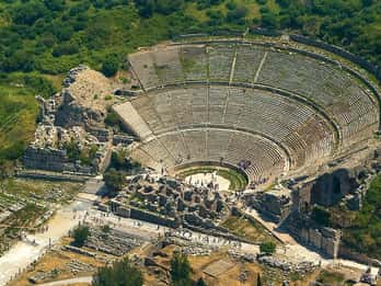 From Izmir: Ephesus and House of Virgin Mary Tour with Lunch