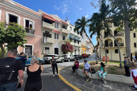 Old San Juan: Walking Tour with Shopping and Hotel Transfer