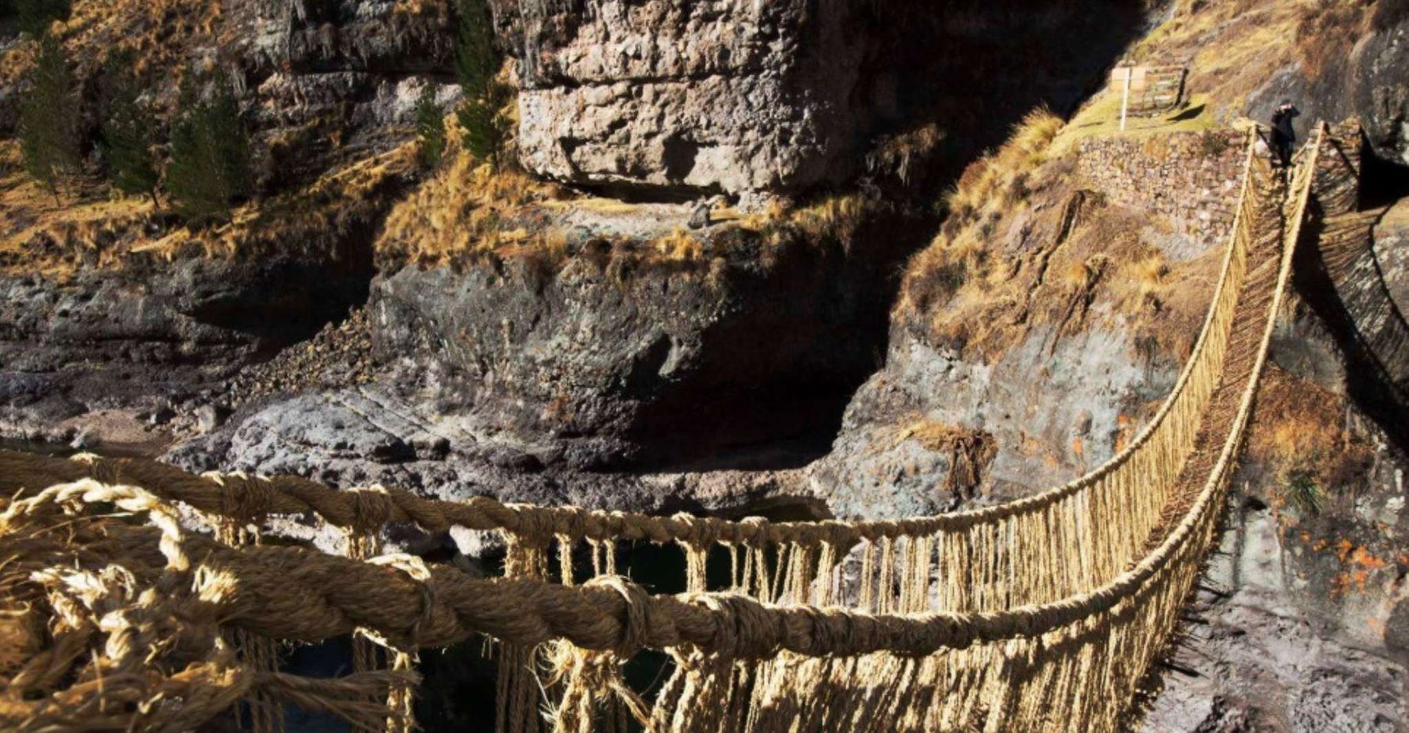 Queswachaka , Tour Inca bridge - Housity