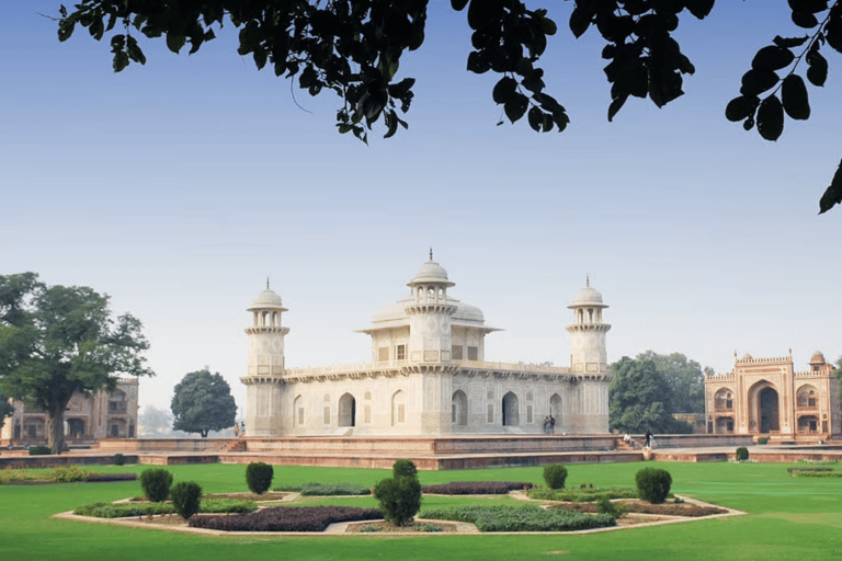 Delhi: 6-Day Golden Triangle Tour with Varanasi By Flight Golden Triangle Tour With without Accommodation