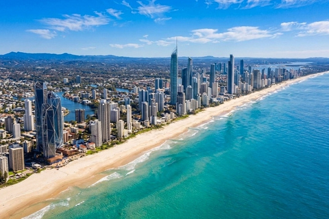 From Brisbane: Private Gold Coast Tour with Meal and Skywalk