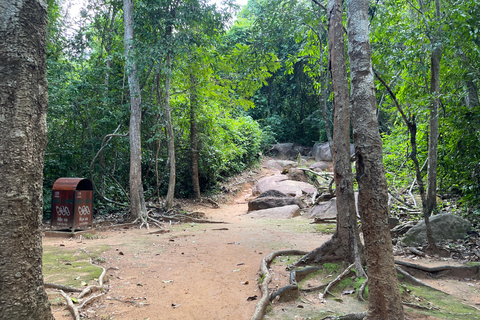 Ukryte klejnoty Kambodży: Kbal Spean i świątynia Banteay Srei