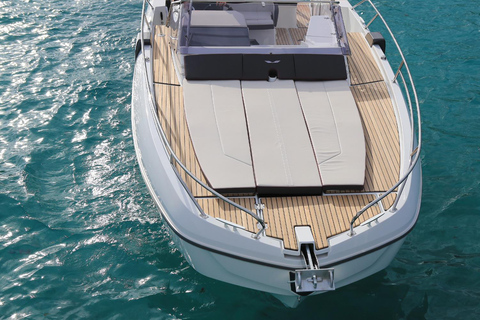 Valencia: Private Motorboat Cruise with Drinks