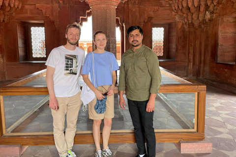 Au départ d&#039;Agra : visite guidée de Fatehpur SikriVisite guidée de Fatehpur Sikri avec transfert