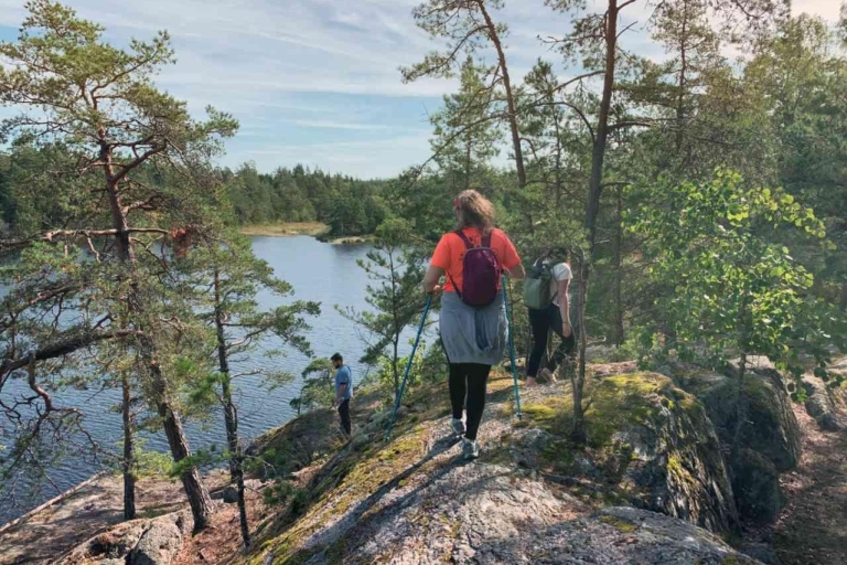 Stockholm : randonnée dans une réserve naturelle avec déjeuner autour d'un feu de camp