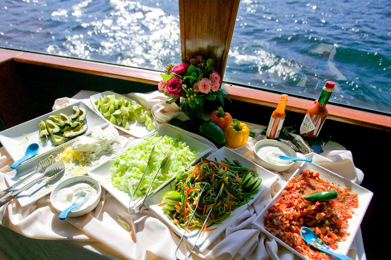Seattle: Historic Sightseer Lakes Cruise with Taco Bar