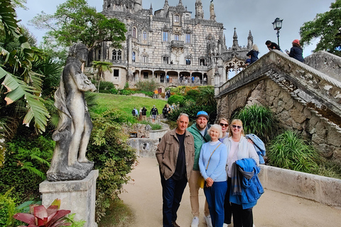 Lisbonne : visite d&#039;une demi-journée à Sintra avec le palais de Pena et Regaleira