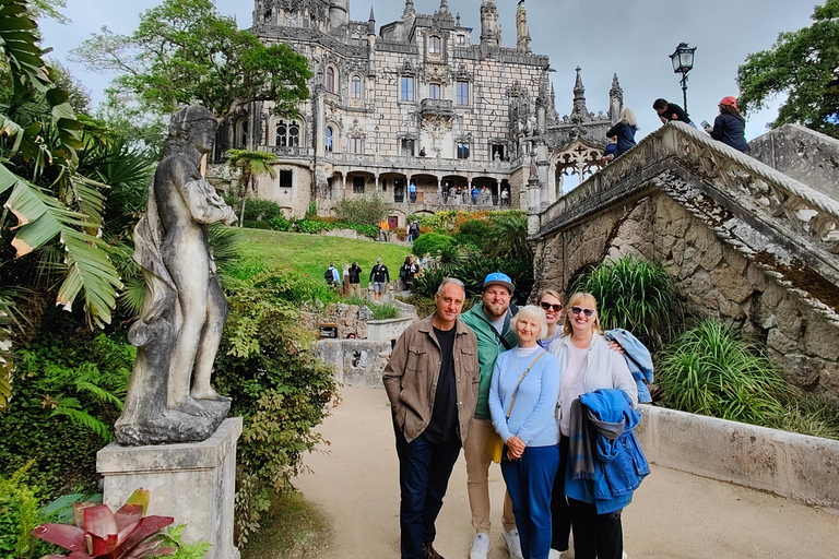 Lissabon: Halve dag tour door Sintra met het paleis van Pena en Regaleira