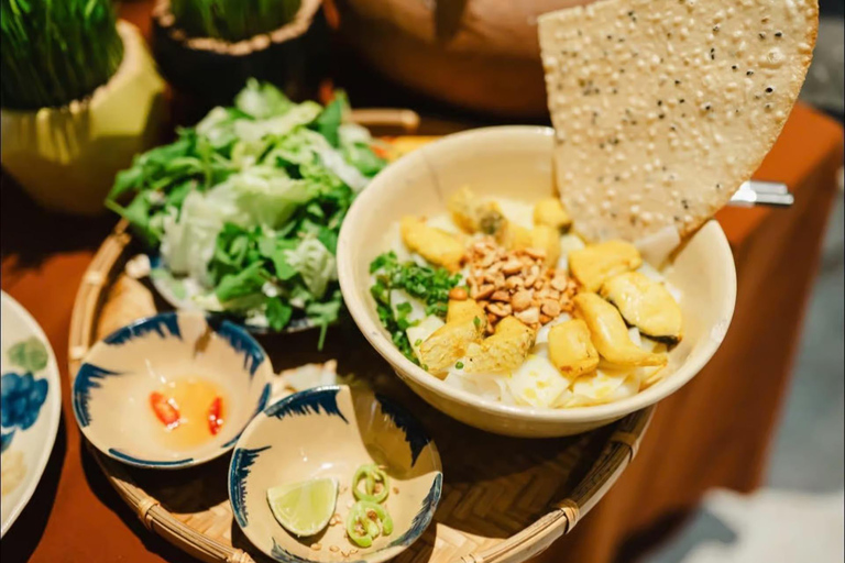 Da Nang: Taste Michelin-Recommended Street Food Like a Local Private Tour
