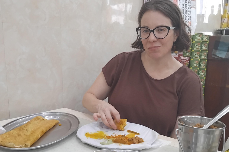 Colombo Foods Tour by Tuk Tuk ( Food chargers included )