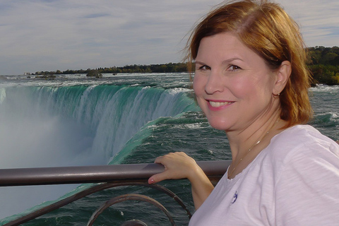 Toronto: Viagem de 1 dia para pequenos grupos de luxo às Cataratas do NiágaraToronto: Excursão de Luxo às Cataratas do Niágara de 1 Dia em Grupo Pequeno