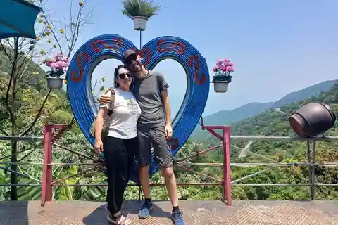 Desde Hue: Traslado privado a Hoi An con paradas fabulosas